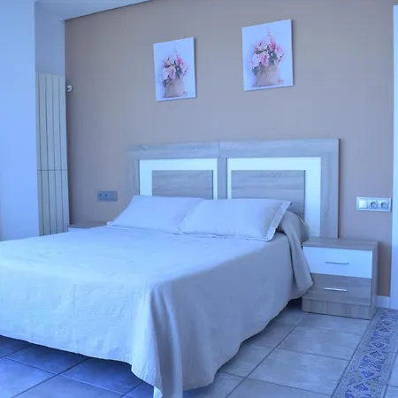 فندق O Noso Bar 2*