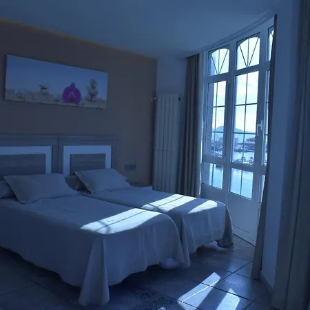 فندق O Noso Bar 2*