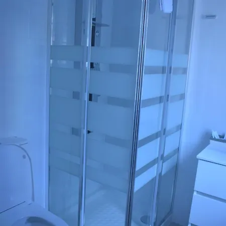 فندق O Noso Bar 2*